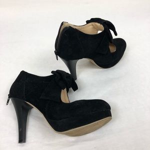 Black velvet bow heels✨